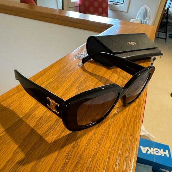 TRIOMPHE 04 SUNGLASSES IN ACETATE
BLACK - Picture 6 of 12